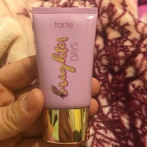 Tarte highlighting moisturizer